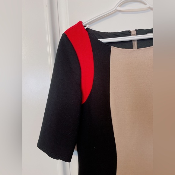 Dress - Picture 3 of 3